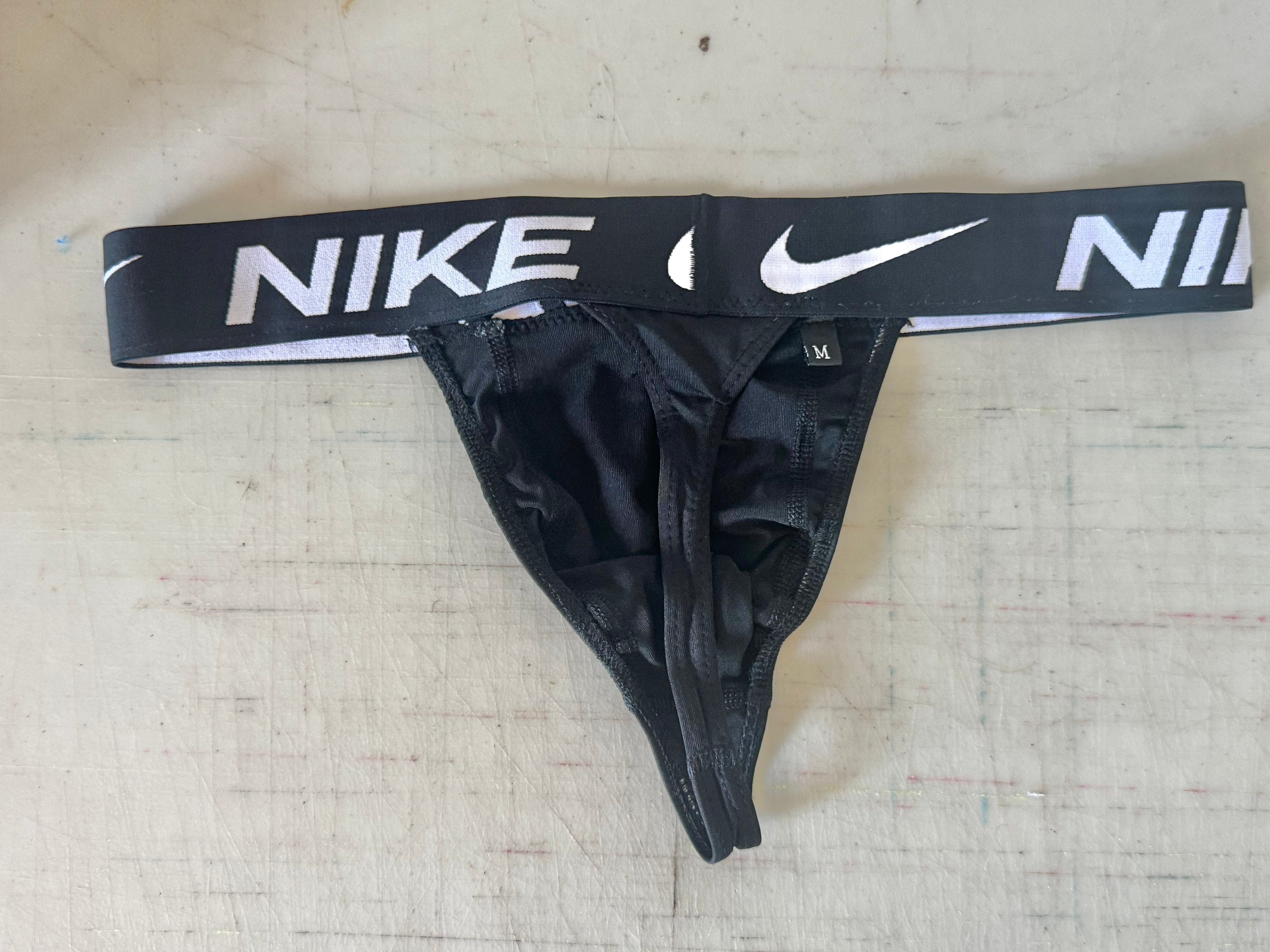 NIKE MICROFIBER THONG - BLACK